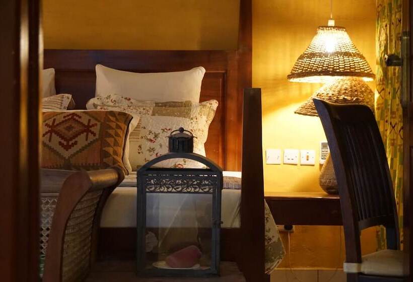 Люкс Повышенной Комфортности, Accra Royal Castle Apartments & Suites