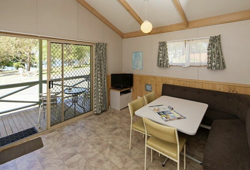 오두막, Rainbow Pines Tourist Caravan Park