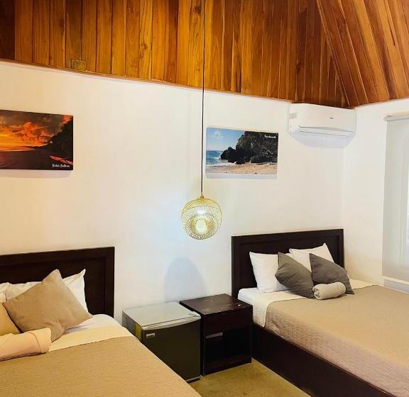 Номер Стандарт 2 Двуспальные Кровати, Ocotal Bed & Breakfast