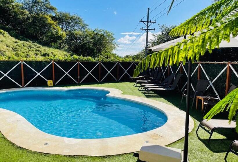 Дом 1 Спальня, Ocotal Bed & Breakfast
