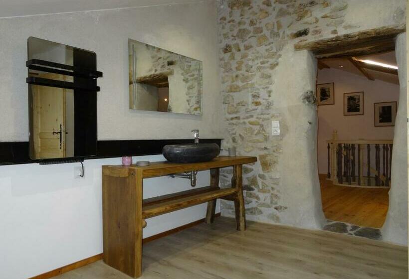 Номер Deluxe, Le Mas Du Galibot Chambre Cambalotte