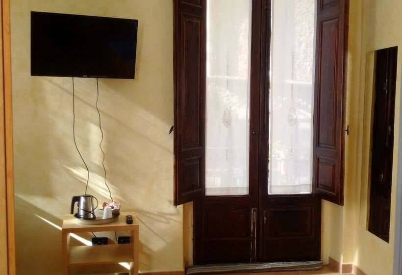 带城市景观的标准间, B&b L’angolo Sulla Piazza
