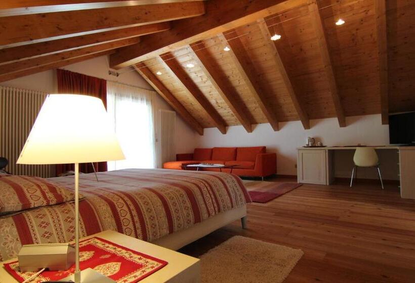 Люкс с гидромассажем, Albergo Edelweiss   Larespa