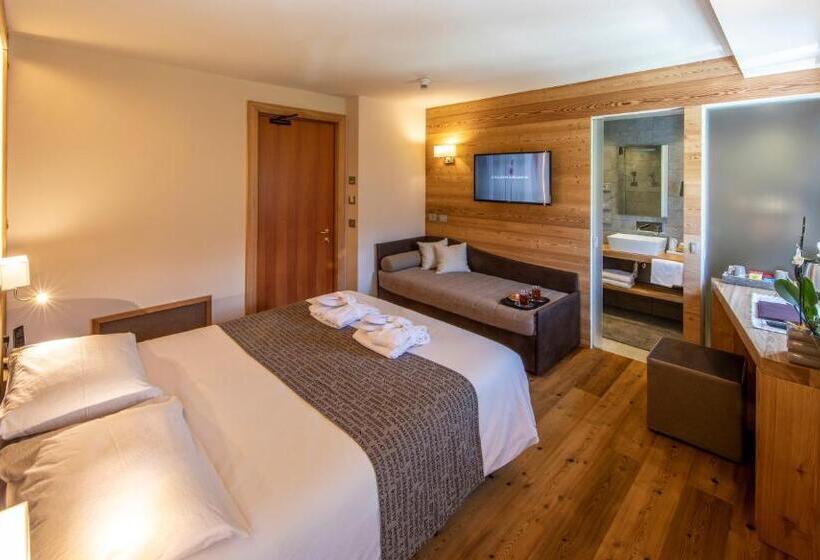 Номер Superior Кровать Кинг, Albergo Edelweiss   Larespa