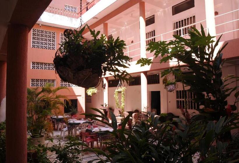 اتاق استاندارد, Montecarlo Beach
