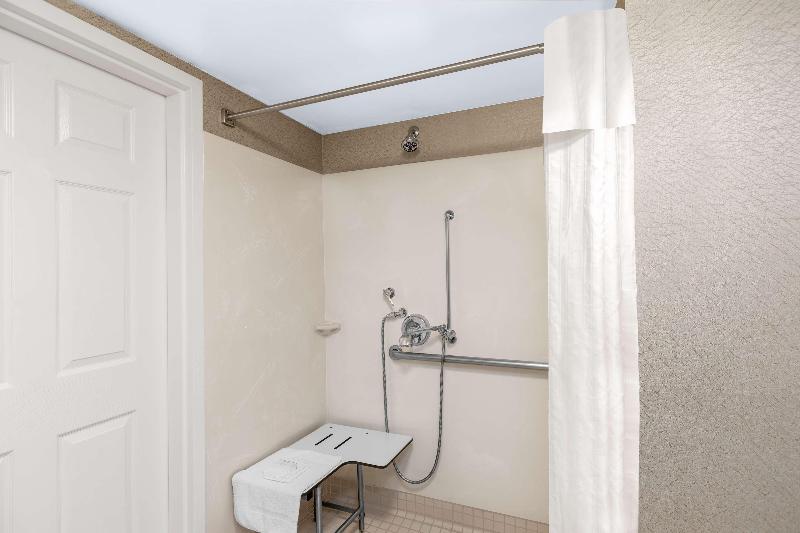 Семейный Номер, Lemon Tree Passage Motel