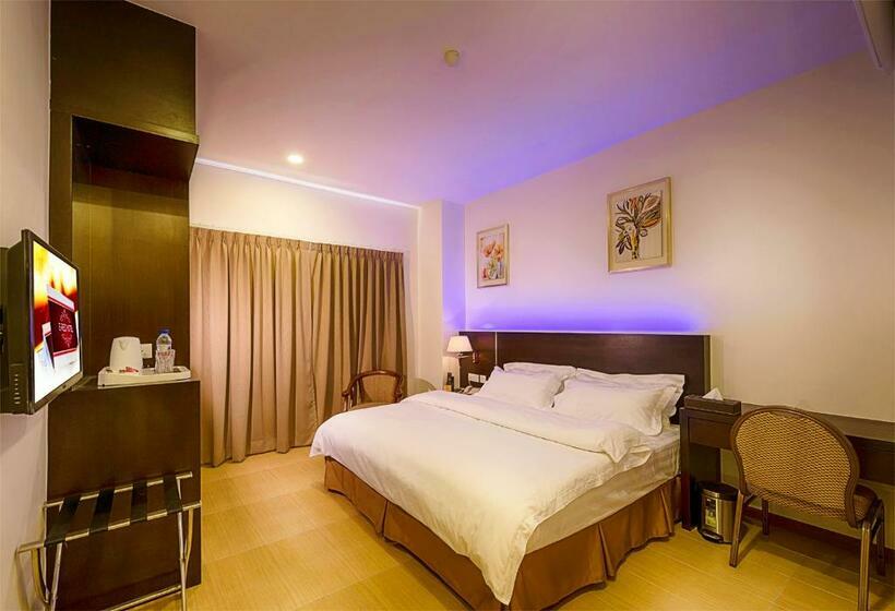 Номер Deluxe Кровать Кинг, Ernes Hotel Alma Bukit Mertajam