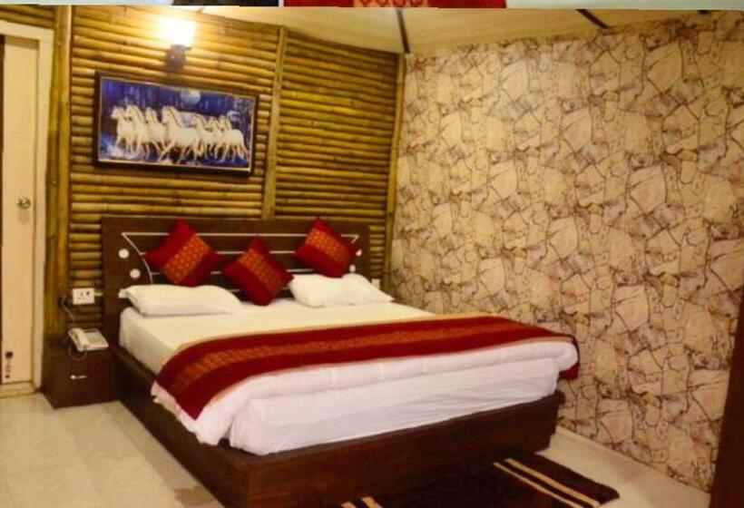 Стандартный Номер Кровать Кинг, Glamwood Resort Dhanaulti, Ranked 1 In Dhanaulti