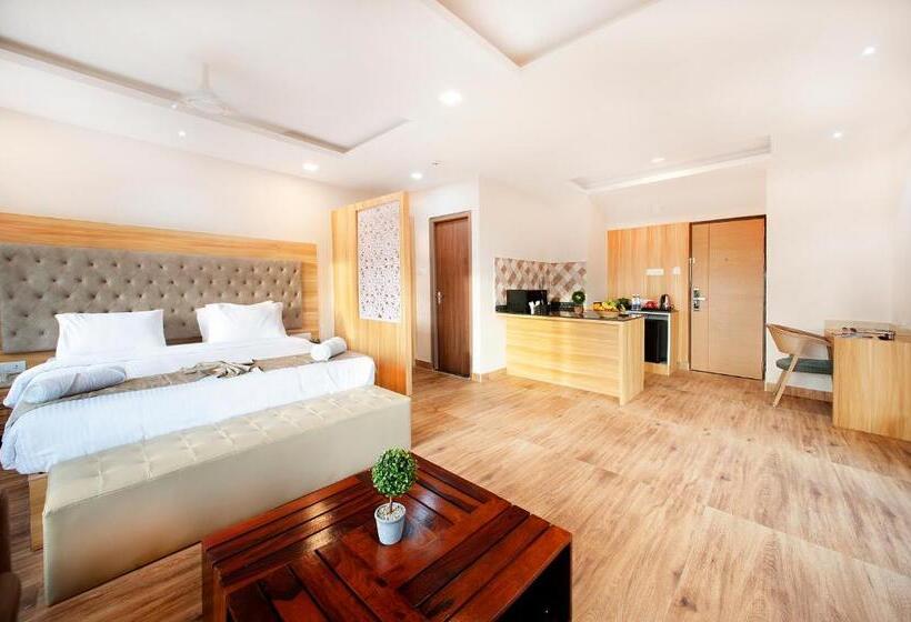 Люкс Повышенной Комфортности, Abm Boutique Hotel By Purple Cloud