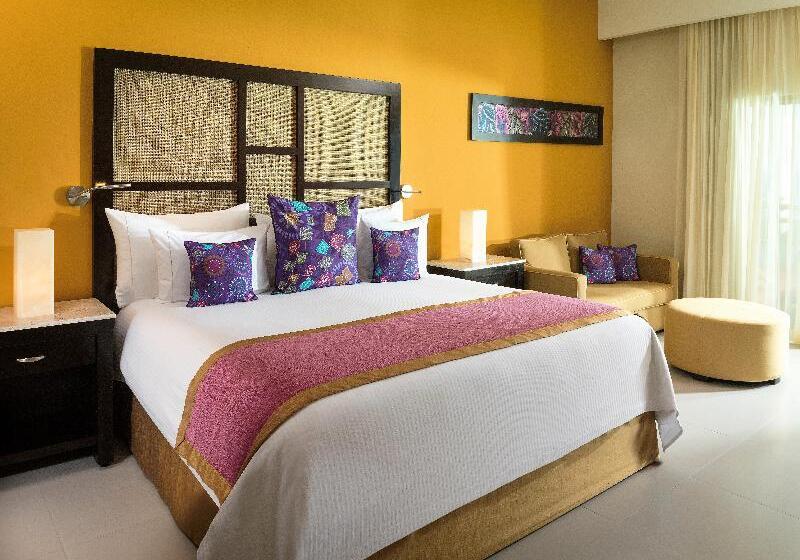 Junior Suite Premium, El Dorado Seaside Palms, Catamarán, Cenote & More Inclusive