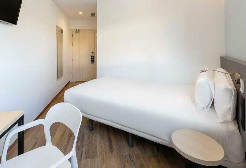 Номер Стандарт Индивидуальный, B&b Hotel Madrid Alcorcón