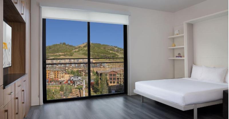 דירת חדר, Yotelpad Park City