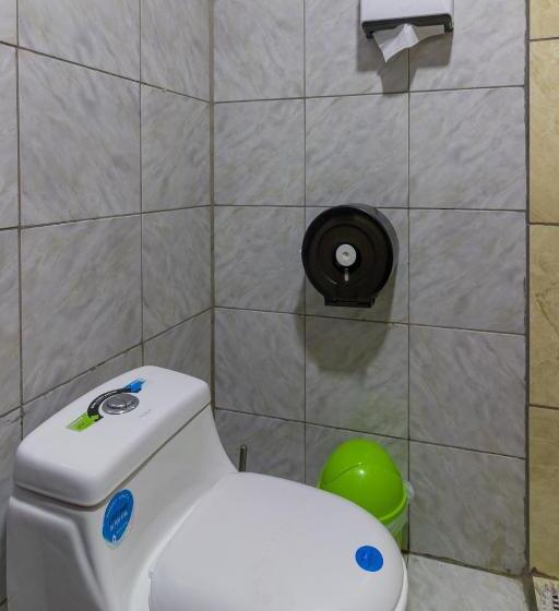 غرفة قياسية حمام مشترك, Delcafetalcr