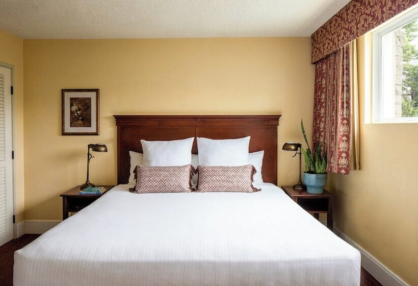 스위트, Park Lane Suites & Inn