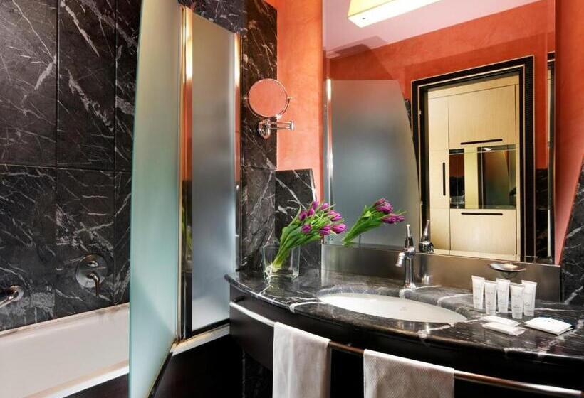 Номер Executive, Unahotels Malpensa