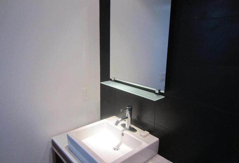 Quarto Estandar para Deficientes Físicos, La Pensione