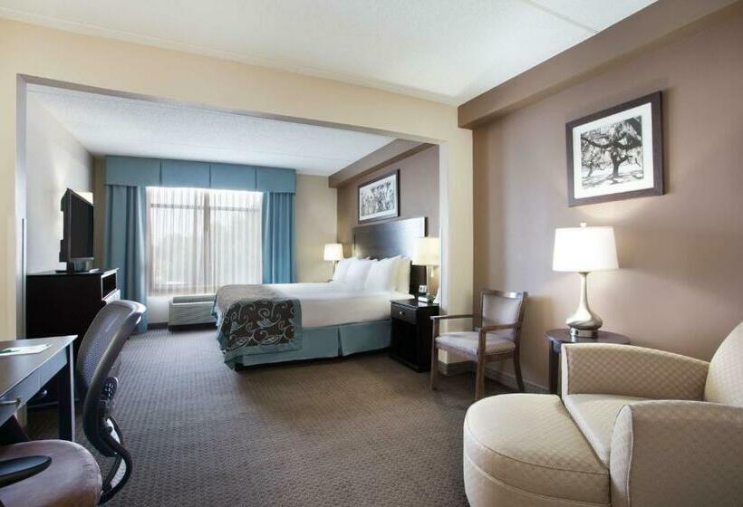 Люкс Deluxe Кровать Кинг, Wingate By Wyndham Garner/raleigh South