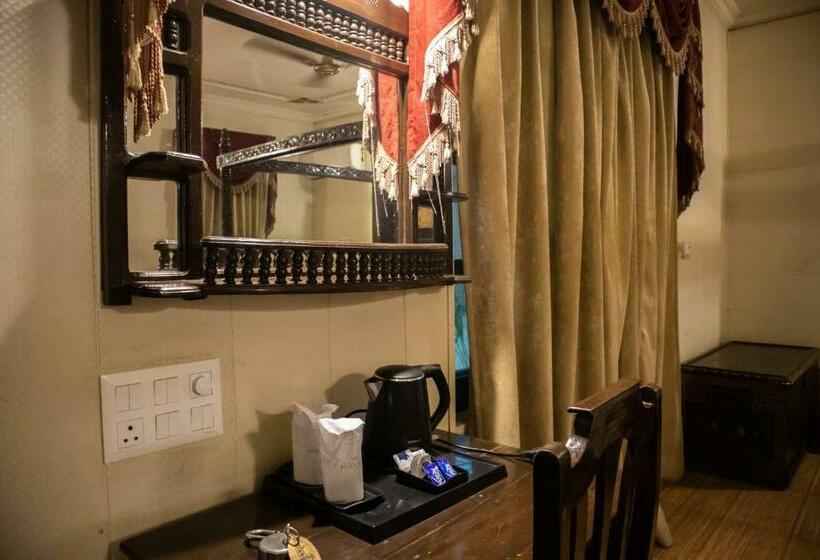 Стандартный Номер Кровать Кинг, Ambala Haveli