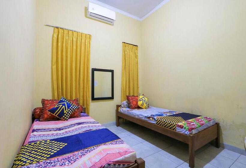 基本间, Spot On 2440 Wallet Family Residence Syariah