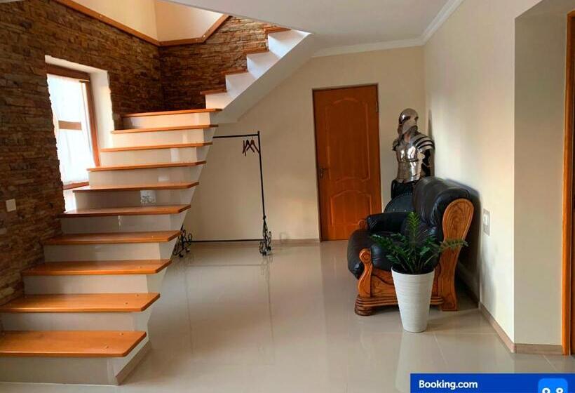 اتاق لوکس, зелений дім   Viridi House