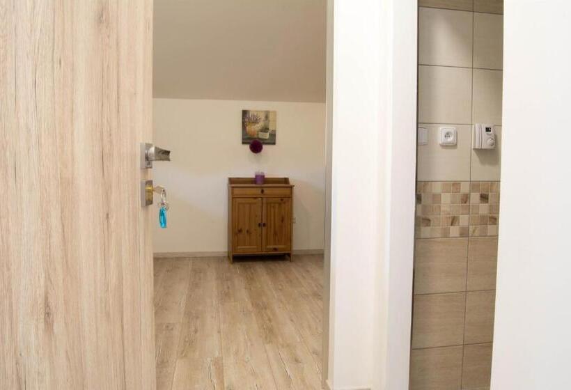 آپارتمان 1 خوابه, Apartments Gerda
