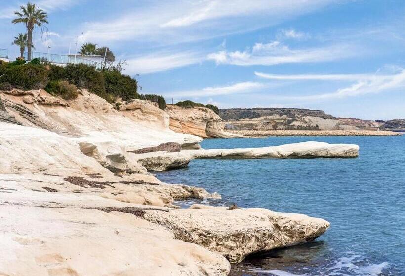 스탠다드 스튜디오, Governors Beach Panayiotis