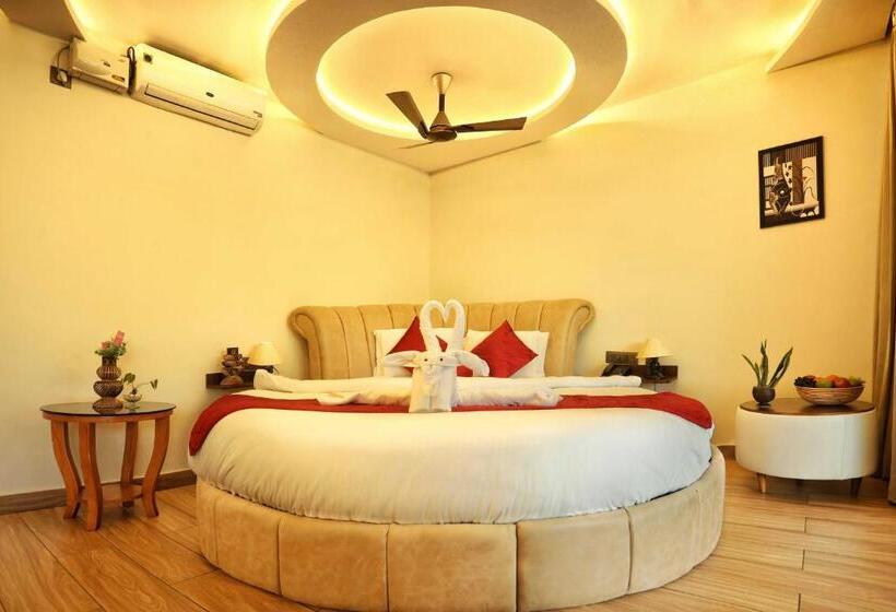 Вилла с 1 спальней и бассейном, Kuruva Island Resort And Spa   By Kabini Breeze, Wayanad