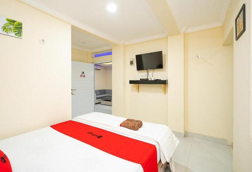 Номер Deluxe, Reddoorz Syariah Near Exit Toll Ciawi