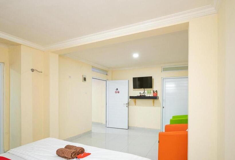 Номер Deluxe, Reddoorz Syariah Near Exit Toll Ciawi