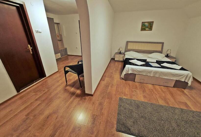 Quarto Estandar, Casa Leu