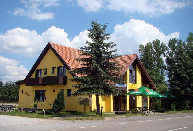 Номер Deluxe, Restaurace Penzion Rafael