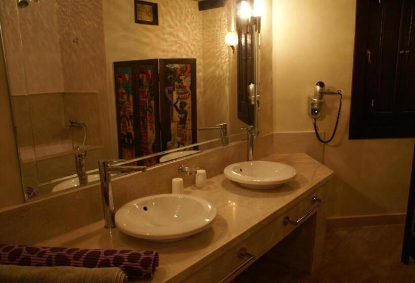 Полулюкс Одноместный с Террасой, La Kasbah Aalma D'or