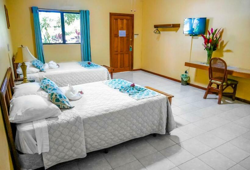 Четырехместный Номер Deluxe, Drift Inn Cayo