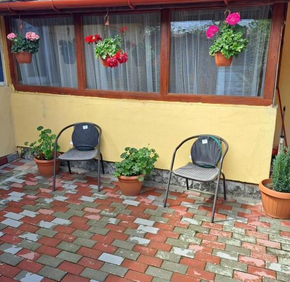 Дом 2 Спальни, Casa Dana