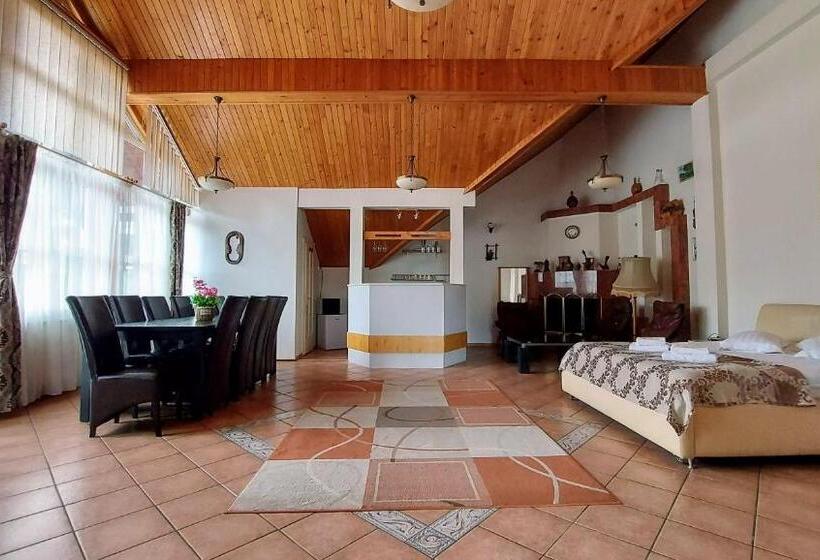 Апартаменты 1 Спальня с Видом, Casa Giulia