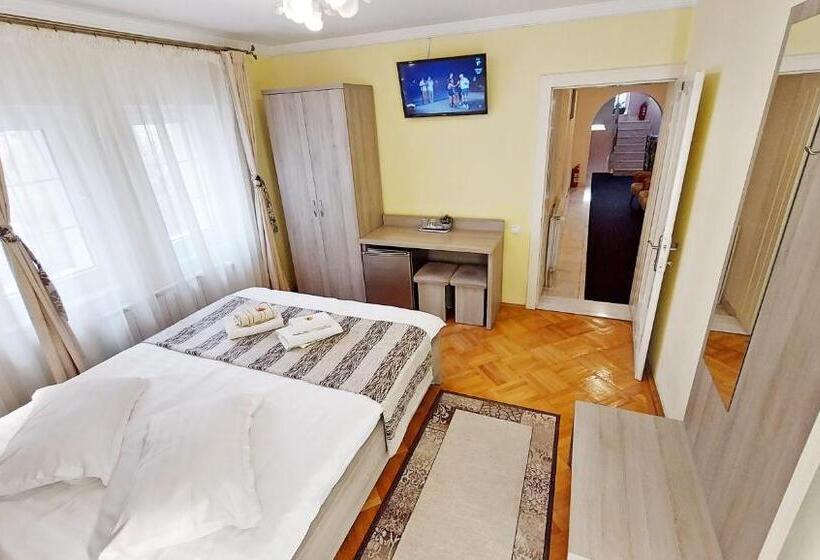 Номер Стандарт Вид на Сад, Casa Giulia