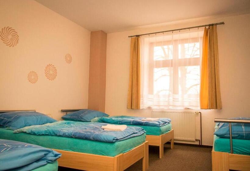四人标准间, Městské Kulturní Centrum Ve Fulneku