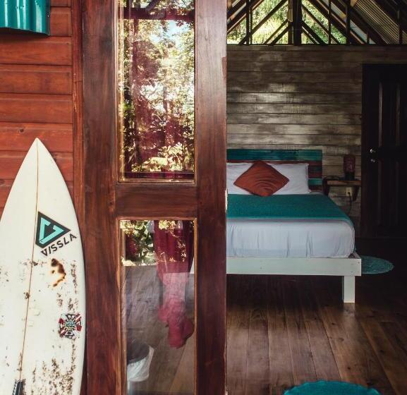 Номер Deluxe с Балконом, Surf Break At Paunch