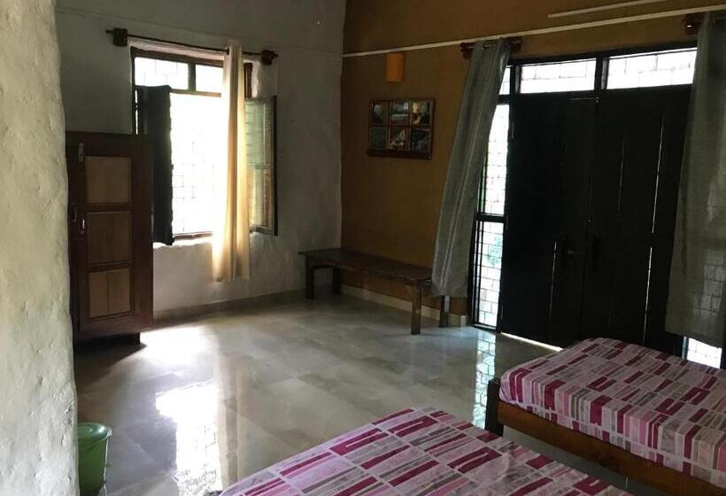 Номер Стандарт, Kamp Kamouflage Kanha