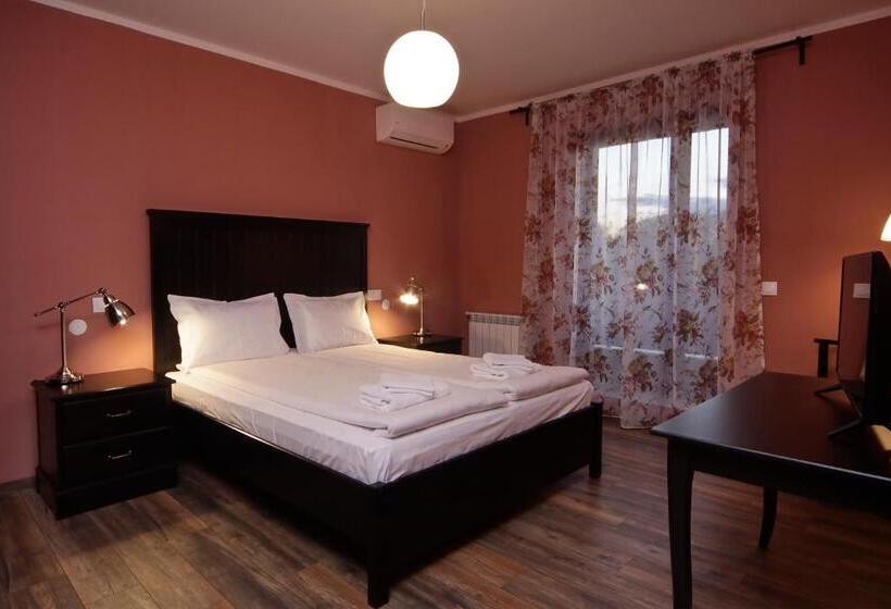 Люкс 2 Спальни, Esterra Vini Guest House