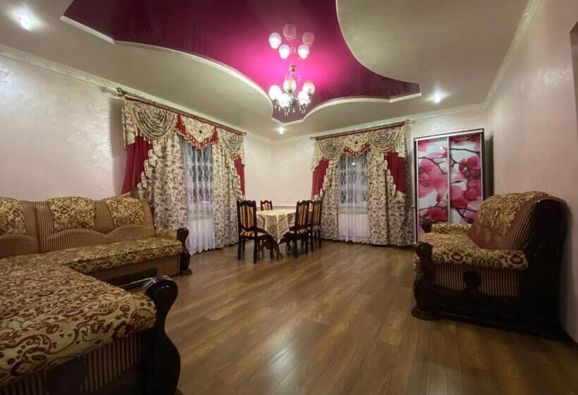 Дом 1 Спальня, Plavianska Sadyba