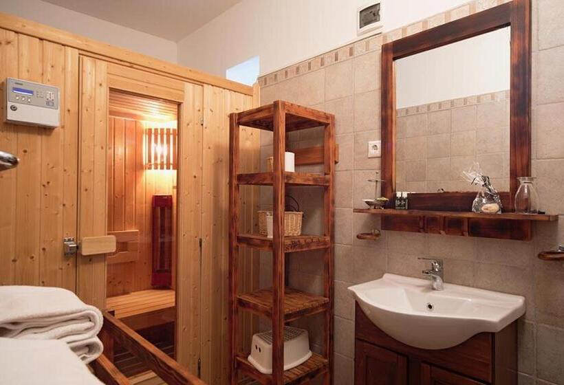Номер Стандарт, Barka Galéria Hotel és étterem