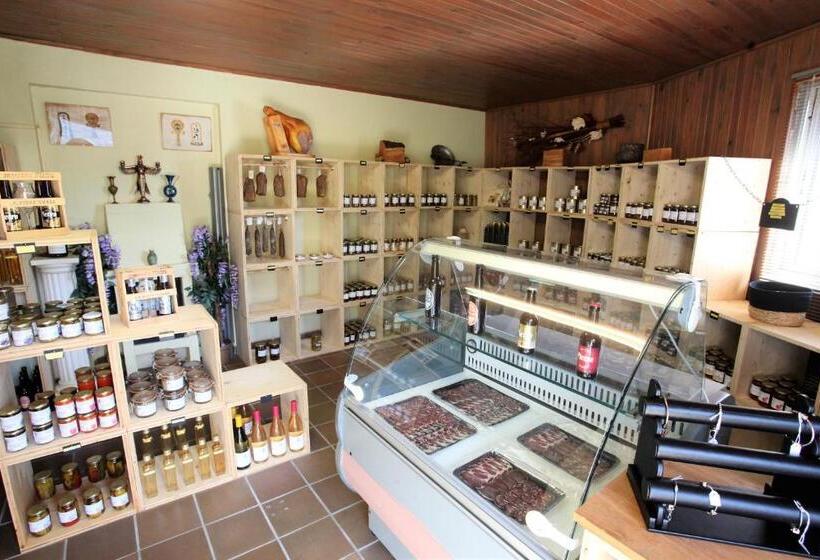 Четырехместный Номер Deluxe, Acropole Asco