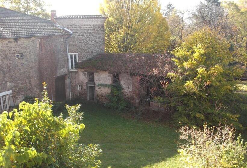 Номер Стандарт, La Ferriere