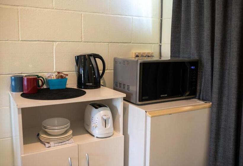 패밀리 룸, Mundubbera Motel