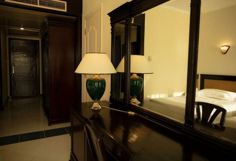 اتاق استاندارد با چشم‌انداز باغ, Grand Oasis Resort
