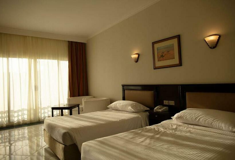 اتاق استاندارد با چشم‌انداز باغ, Grand Oasis Resort