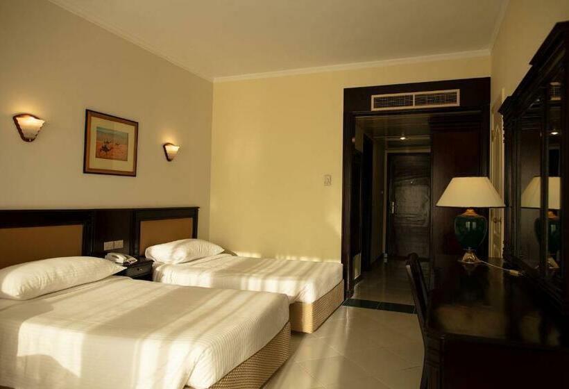 اتاق استاندارد با چشم‌انداز باغ, Grand Oasis Resort