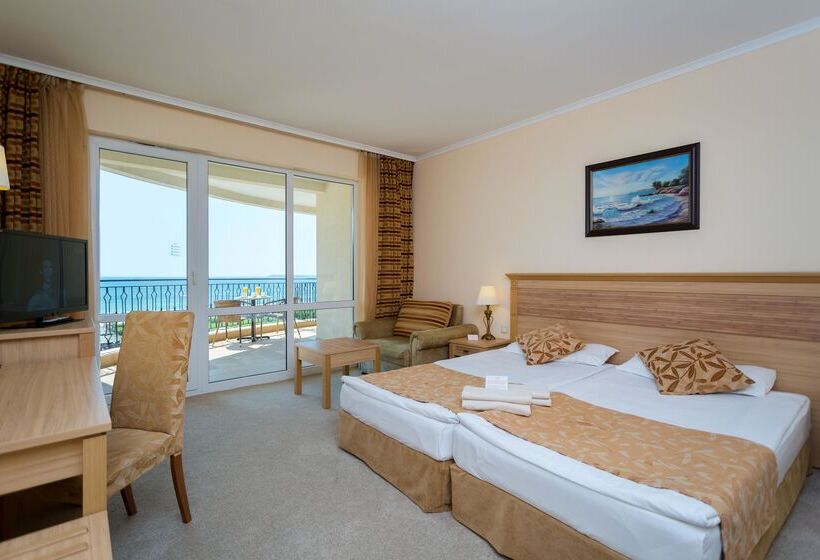 اتاق استاندارد با چشم‌انداز دریا, Dit Majestic Beach Resort