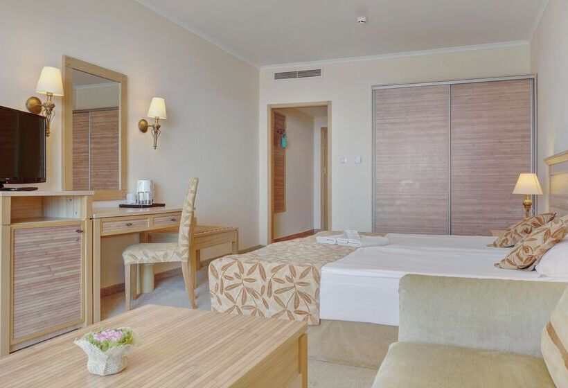 标准间, Dit Majestic Beach Resort